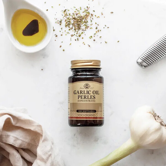 Solgar Garlic Oil 100 Softjel 100 kapsül sarımsak yağı konsantresi 1 mg 500 mg taze sarımsak eşdeğeri- 2